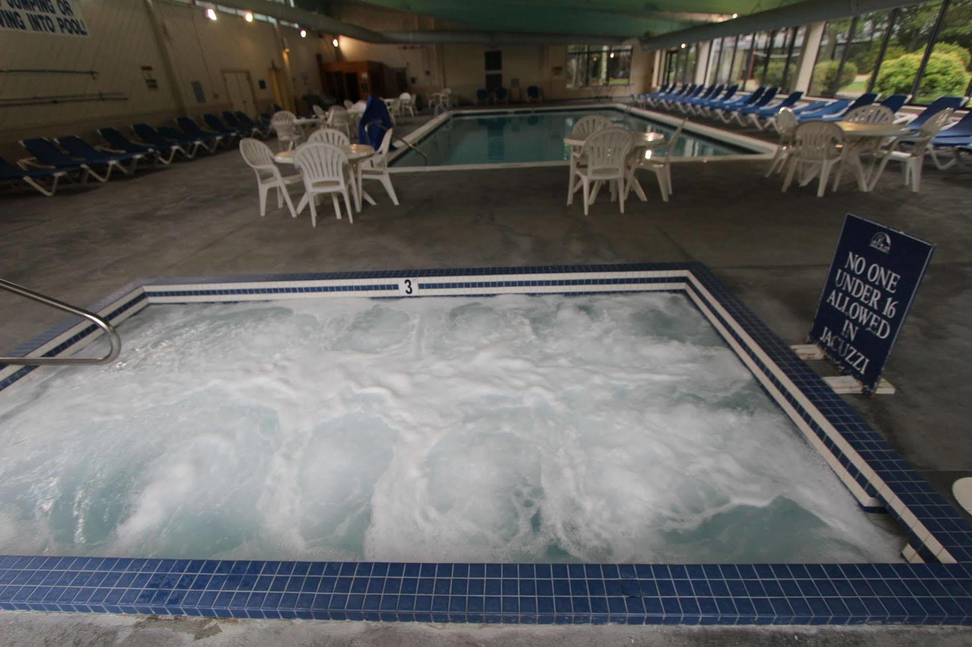 Sea Mist Resort Mashpee Exterior photo